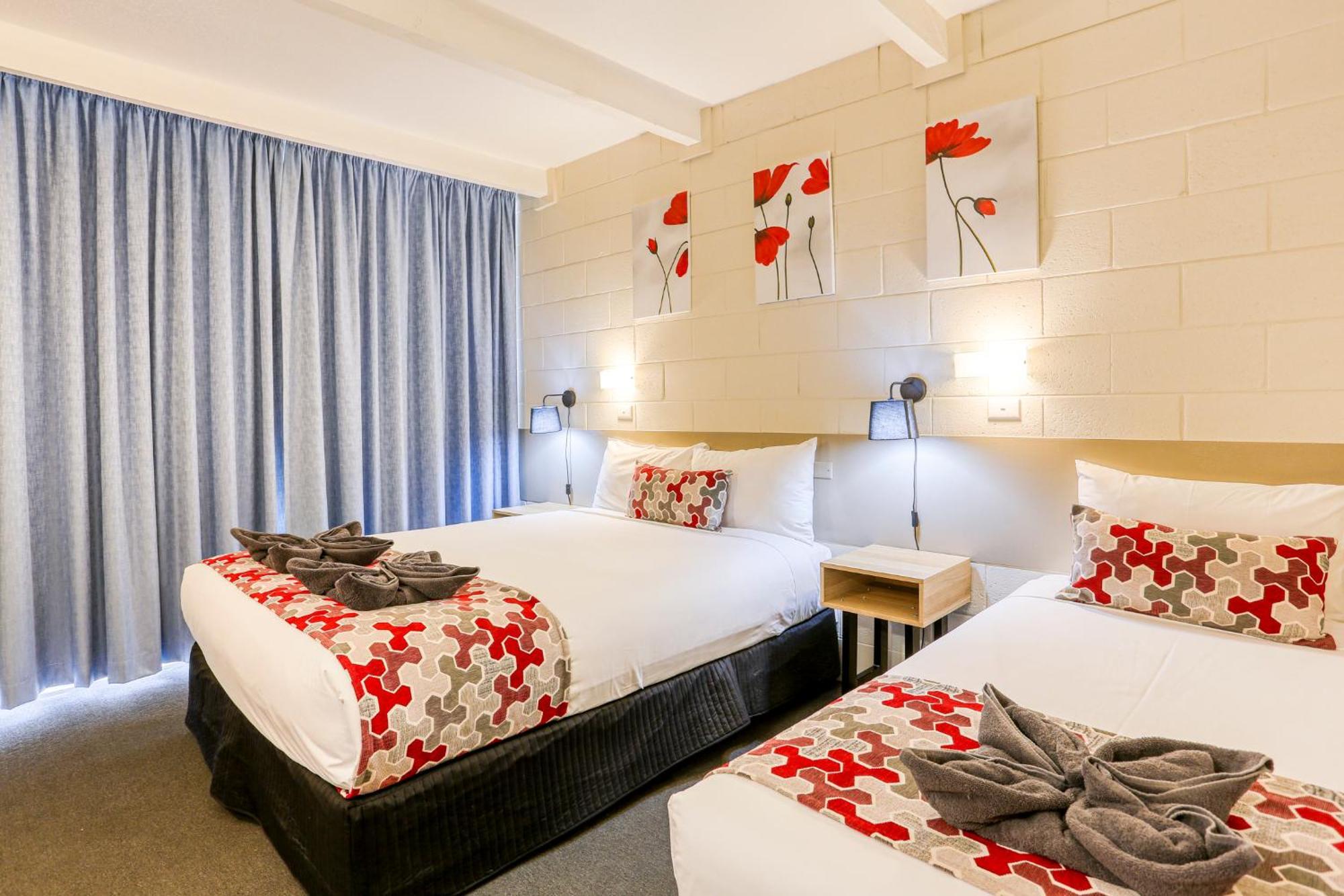 Castle Creek Motor Inn 유로아 외부 사진