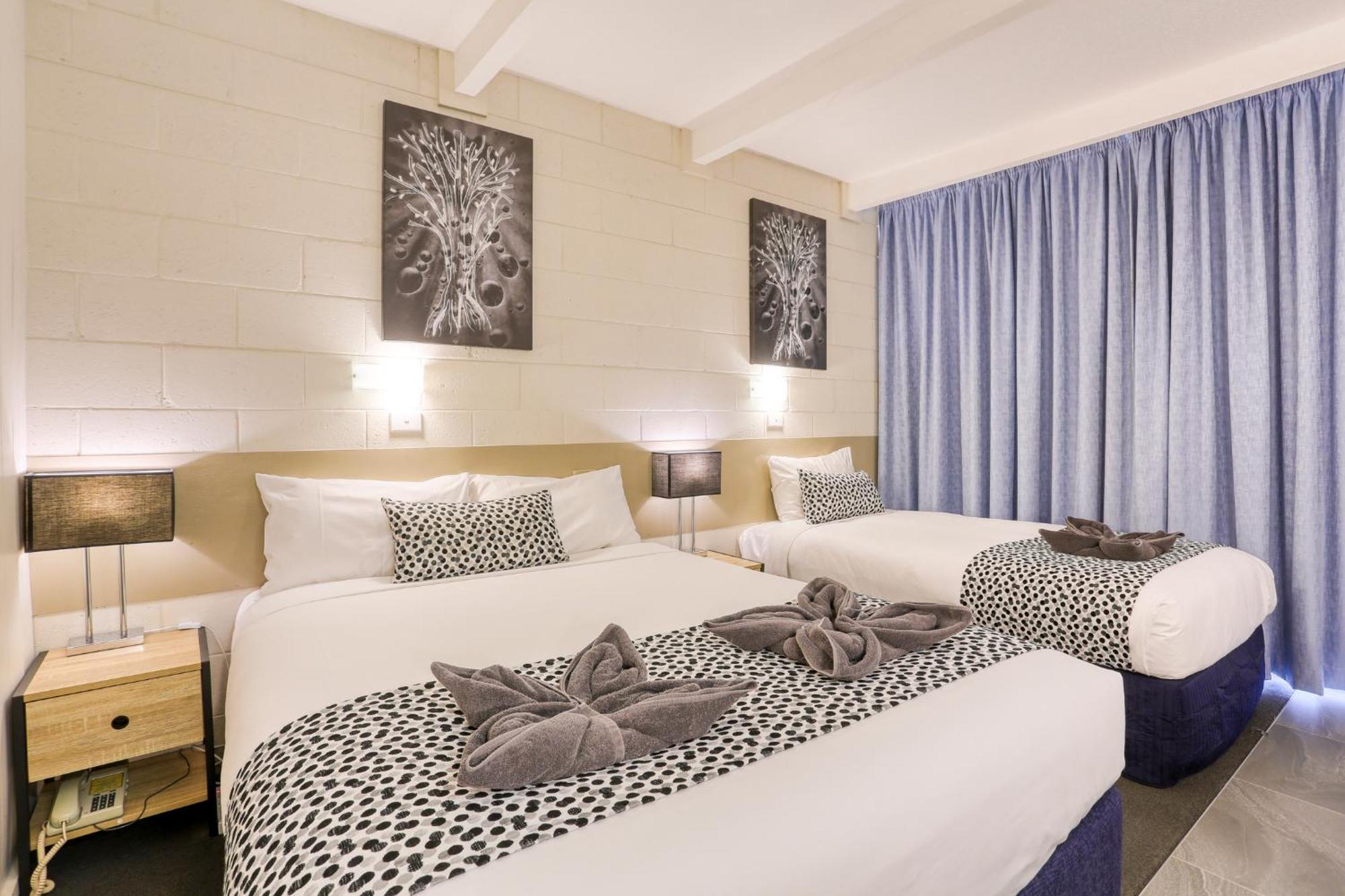 Castle Creek Motor Inn 유로아 외부 사진