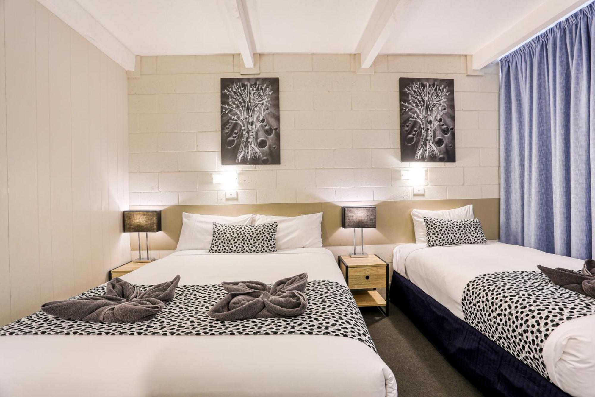 Castle Creek Motor Inn 유로아 외부 사진
