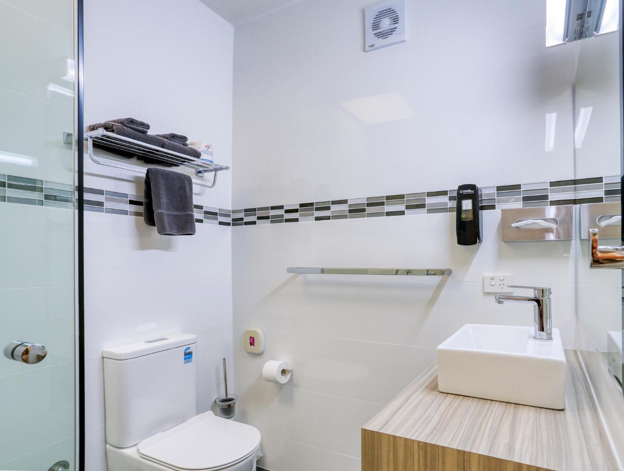 Castle Creek Motor Inn 유로아 외부 사진