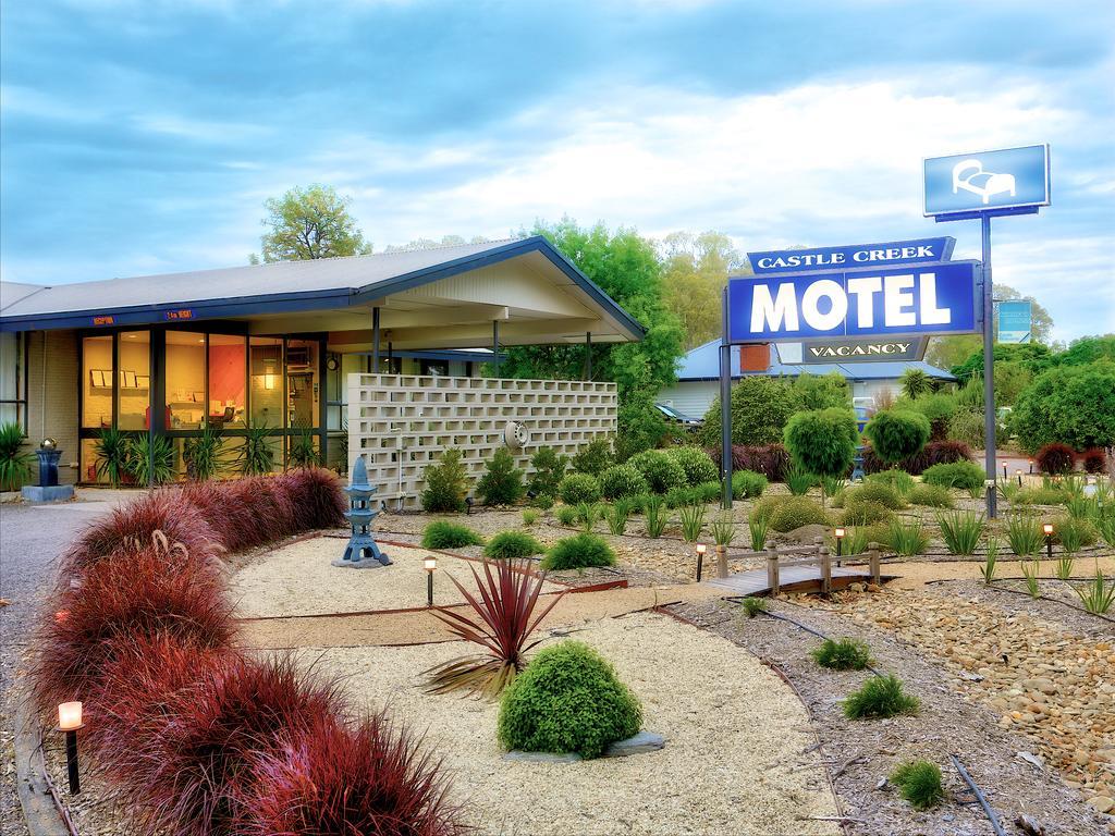 Castle Creek Motor Inn 유로아 외부 사진