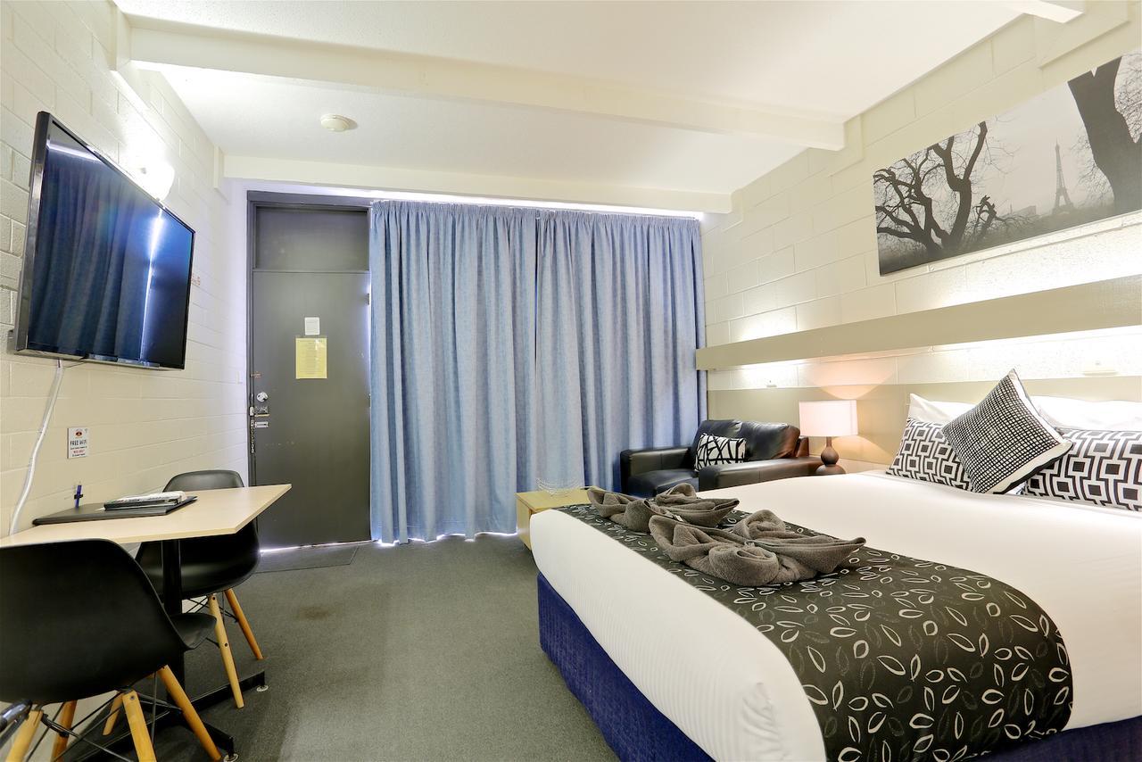 Castle Creek Motor Inn 유로아 외부 사진
